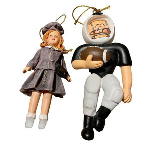 2 Pieces Lot of Christmas Ornaments